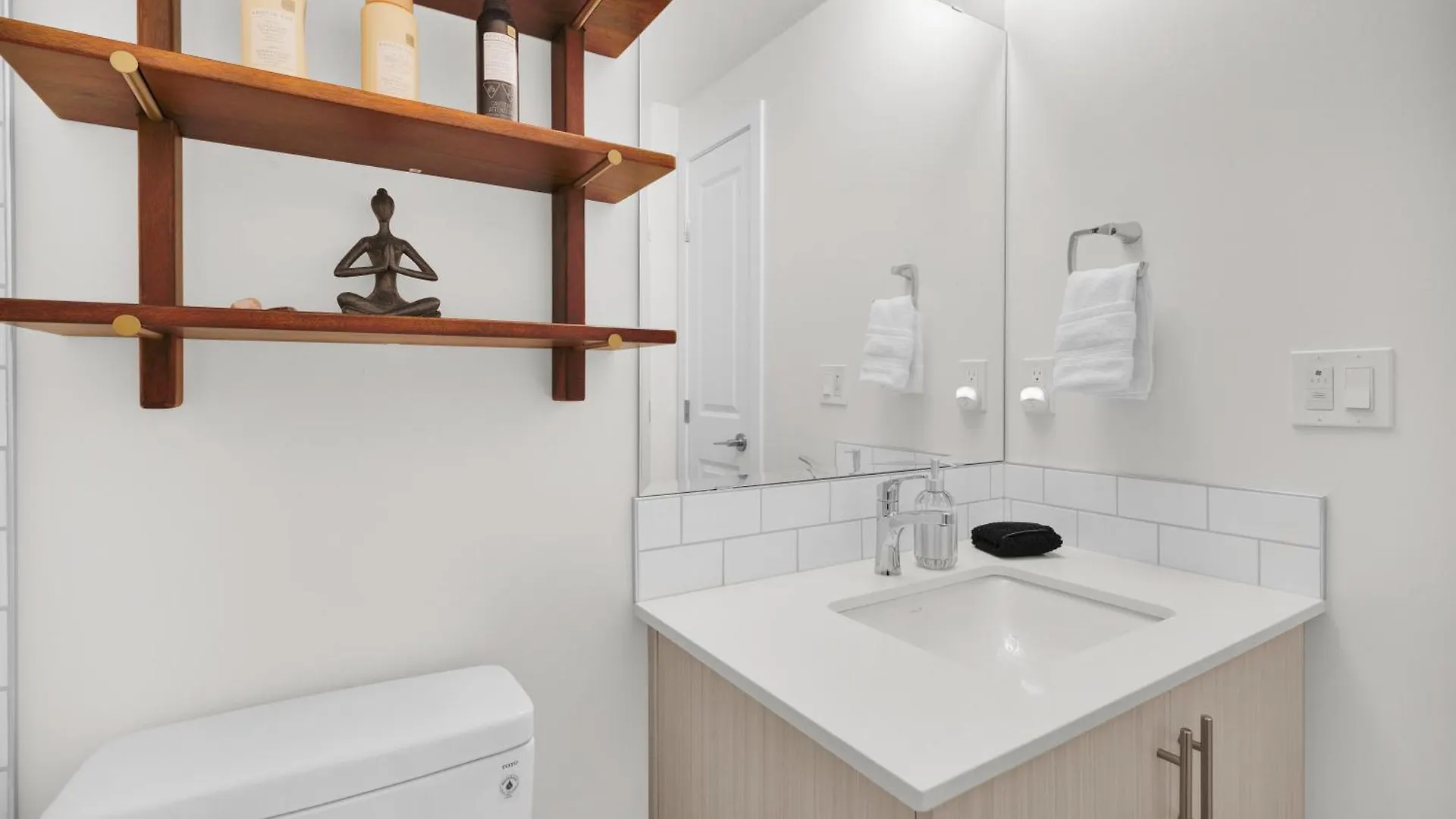 Villa 1 Bedroom Suite Stylish Coffee Station Stocked Edmonton